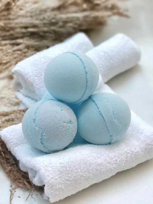 This Aromatherapy Bath Potion is made with an artful blend of Pure Essential Oils and sea salt.

They are the perfect gift to give to your loved ones or to treat yourself. This Bath Potion will relax your body, energise and clear your mind. 