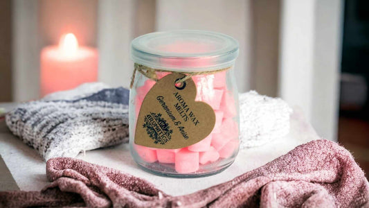 Each glass jar of Aroma Melts contain 60 wax hearts, made from PURE ESSENTIAL OILS one or two hearts melted in an oil burner will create a lovely aroma.

These  Wax Melts are made with pure aromatherapy essential oils in a blend of Soy waxes and contain no Paraffin Wax so they make rooms smell of fragrance and not oil.