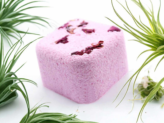 Steamy Shower - Patchouli, Jasmine and Ylang 

Just like a bath bomb, but for the shower!  

Simply place in the base of your shower to create a spa like aromatic environment.  Add a luxury touch to your shower time, even without a bath!

They are fragrances with a blend of essential oils, each designed for a purpose (focus, sleep, muscle ease...).